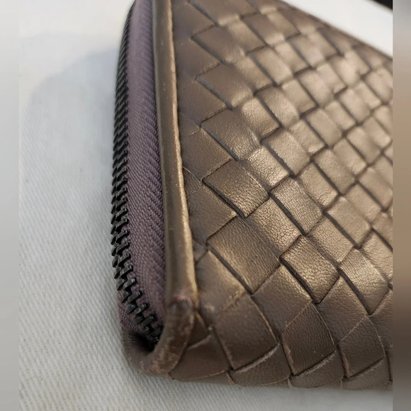 Bottega Veneta Intrecciato Leather Zip Around Wallet - Picture 3 of 14
